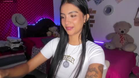 Im MiaIts my first day here  online show from 02.02.25