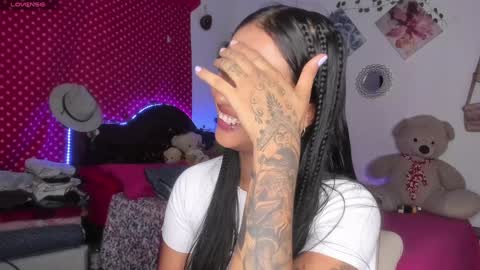 Im MiaIts my first day here  online show from 02.03.25