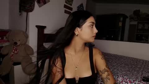 Im MiaIts my first day here  online show from 09.16.25