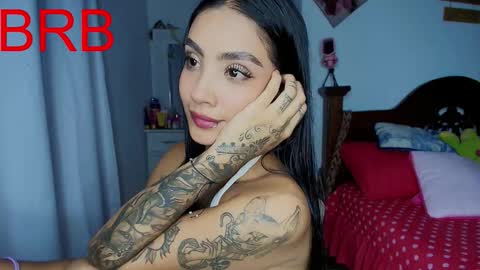 Im MiaIts my first day here  online show from 11.15.25