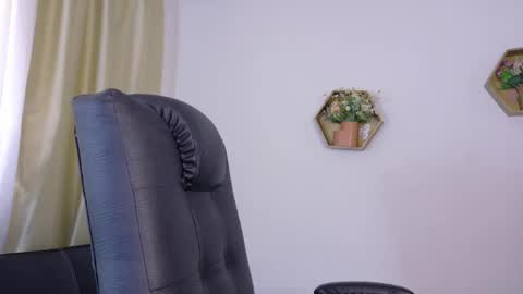 Snapshot of stefannycipriani_ chatting on 07.27.26 stefannycipriani_ online show from 07.27.26
