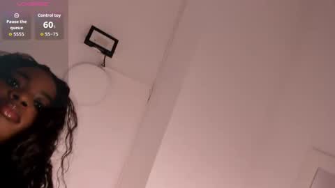 stefannyevans_ online show from 10.04.25