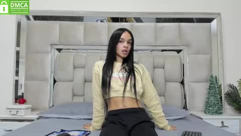 Stefany online show from 01.04.25