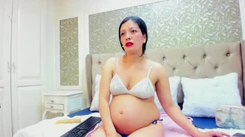 Snapshot of stefany_adams_ chatting on 11.12.25 Stefany online show from 11.12.25