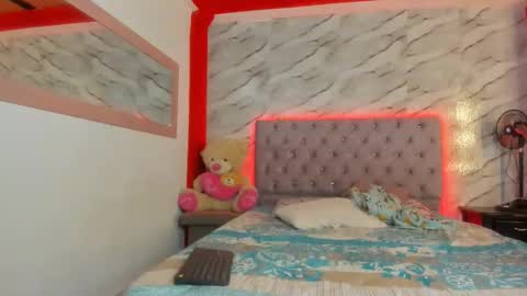 stefany_andruw online show from 11.25.25