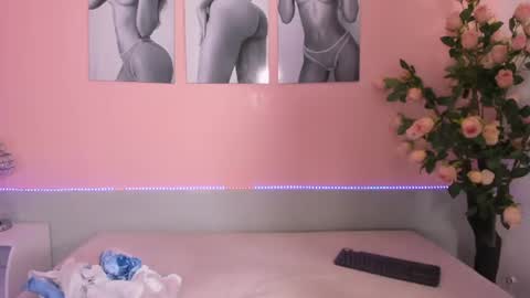 Stefany online show from 06.12.26