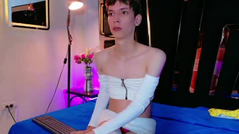 stefany piink online show from 04.20.26