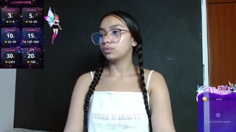 Stefanny lopez online show from 12.17.24