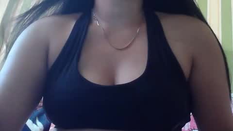 Snapshot of steffani_love chatting on 12.15.25 steffani_love online show from 12.15.25