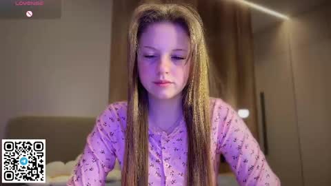 Snapshot of steffi_meoww chatting on 05.17.26 STEFI Streams every day from 10 PM GTM1 online show from 05.17.26