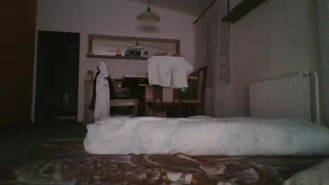 steki038434 online show from 10.30.25