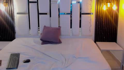 STELA online show from 12.22.25