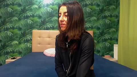 Snapshot of stella_john chatting on 01.12.25 Stella John online show from 01.12.25