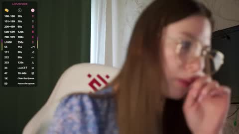 Snapshot of stella_of_steel chatting on 09.17.25 Stella online show from 09.17.25