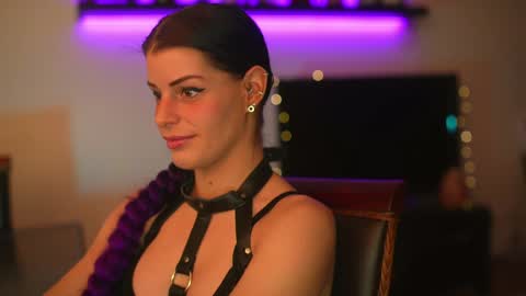 Stella online show from 12.13.24