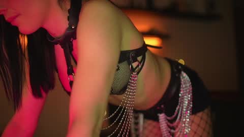 Stella online show from 12.30.24