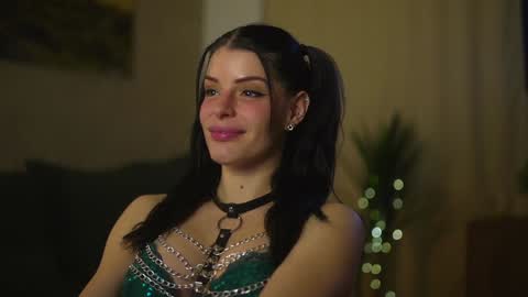 Stella online show from 01.17.25