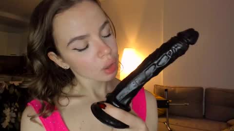 Asella online show from 11.11.25