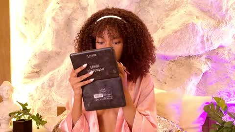 S T E L L A online show from 02.12.26