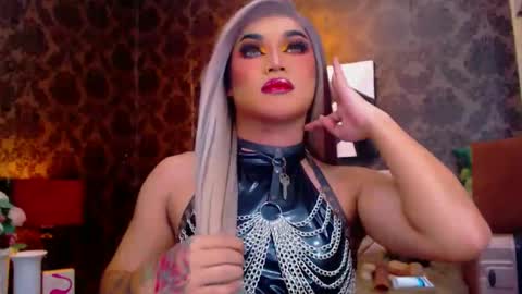 CALL ME STELLA online show from 02.01.25