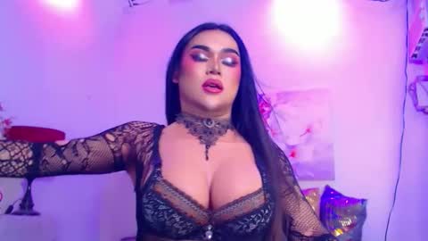 CALL ME STELLA online show from 05.02.26