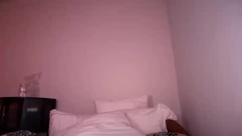 Snapshot of stellapearl chatting on 10.12.25 stellapearl online show from 10.12.25