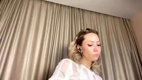 Alexia online show from 06.25.26