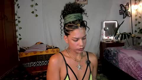 stellart_ online show from 10.14.25