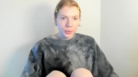 S T E L L A online show from 11.11.25