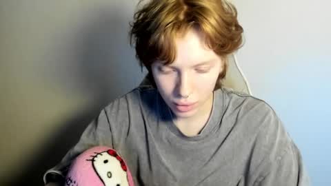 Snapshot of stellaswen chatting on 12.22.25 S T E L L A online show from 12.22.25