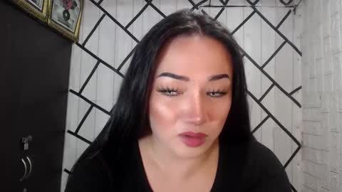 Snapshot of stellaven chatting on 12.20.25 Stellaven online show from 12.20.25