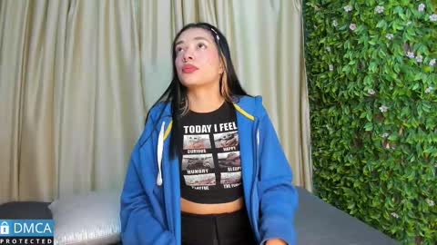 Snapshot of stepha_ chatting on 09.17.25 Stepha online show from 09.17.25