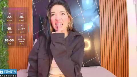 Snapshot of stepha_ chatting on 10.01.25 Stepha online show from 10.01.25