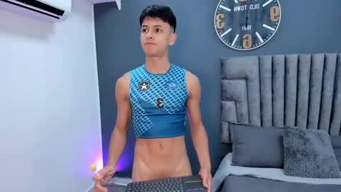 Stephane Rouss online show from 12.04.25