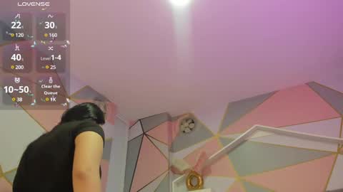 Snapshot of stephania_diamond chatting on 02.05.25         online show from 02.05.25
