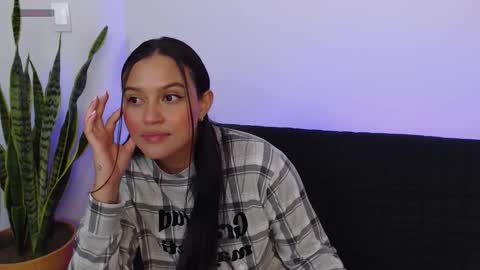 Snapshot of stephanie_ross_ chatting on 11.27.25 Stephanie online show from 11.27.25