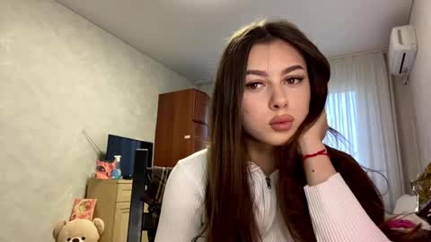 Stephani online show from 04.30.26