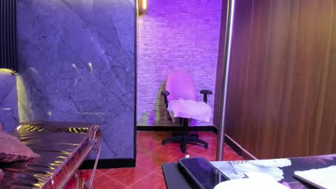 stephany_rodriguez_ online show from 12.19.25