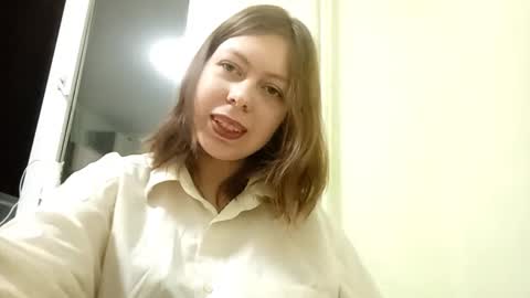 Snapshot of stephanyfuerte chatting on 12.18.25 Jessica online show from 12.18.25