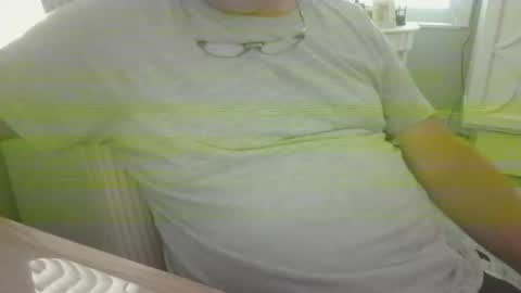 Snapshot of steve093066 chatting on 10.12.25 Steve online show from 10.12.25