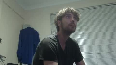 Snapshot of steveaussie chatting on 01.12.25 Australian420 online show from 01.12.25