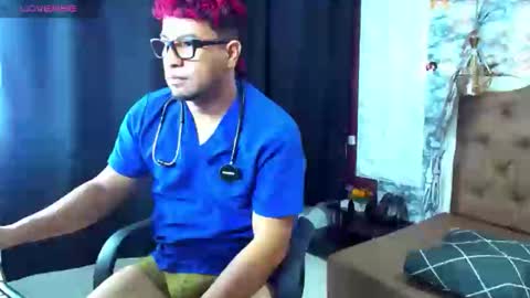 Snapshot of steven_thomson chatting on 10.28.25 Steven online show from 10.28.25