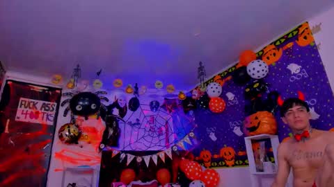 Snapshot of stevenfortaniax chatting on 10.07.25 TANIA-STEVEN online show from 10.07.25