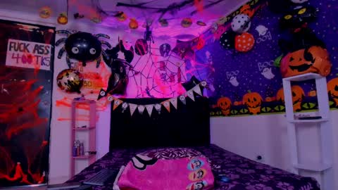 Snapshot of stevenfortaniax chatting on 10.16.25 TANIA-STEVEN online show from 10.16.25