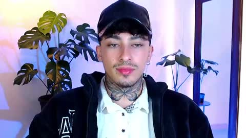 Daniel Steven Navarro online show from 04.17.26
