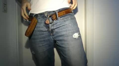 Snapshot of steveo_85 chatting on 02.09.25 white beef online show from 02.09.25