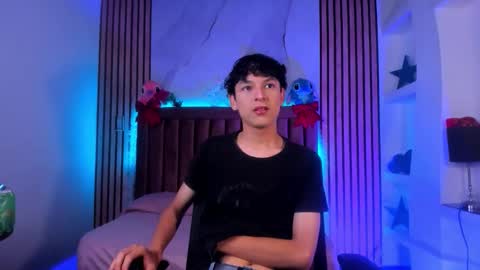 Sthepano  online show from 12.17.25