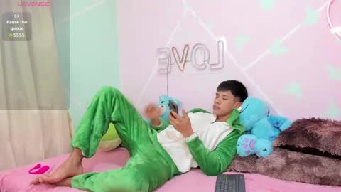 Bryan  Stiven online show from 02.13.25