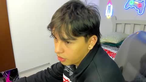 Stiwen online show from 10.28.25