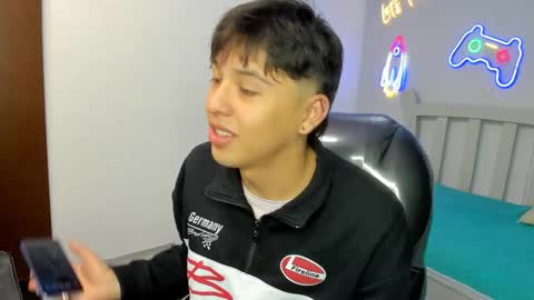 Stiwen online show from 11.06.25